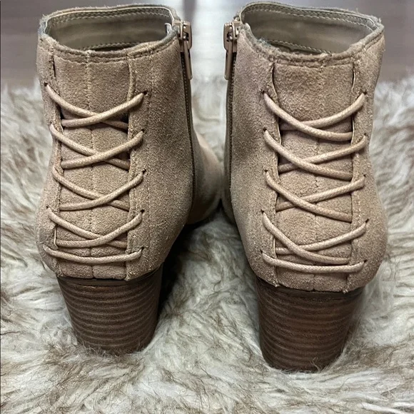 ALDO Women's Taupe Suede Ankle Boots - Classic Zip Heeled Bootie - Picture 3 of 4